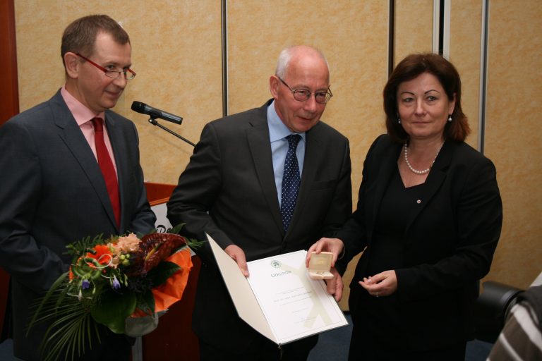 Ärztekammer Sachsen-Anhalt 26.04.2014 Urlundenverleihung an Prof Dr. med. Seeber